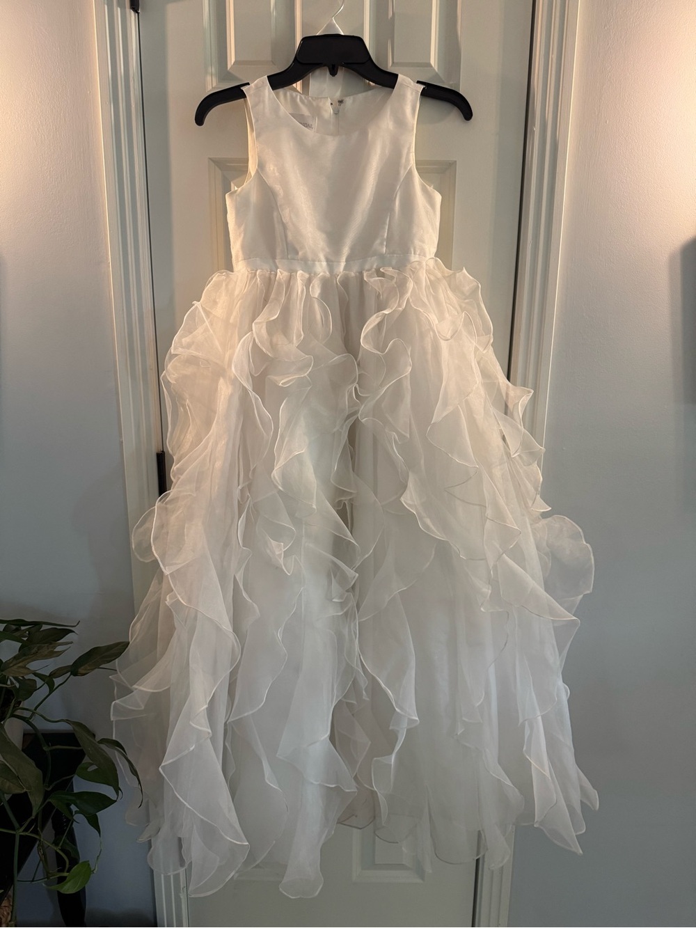 David's Bridal White Ruffled Organza Flower Girl Gown - Picture 1 of 4